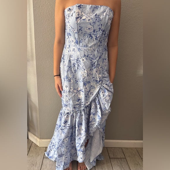 Fashion Nova Light Blue Ruffle Dress - Picture 1 of 4